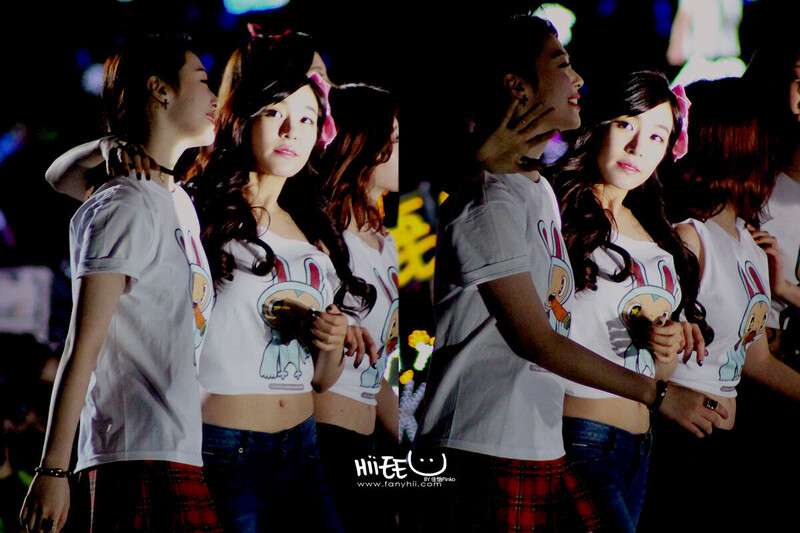 131019 Girls' Generation Tiffany at SMTOWN Concert in Beijing documents 4