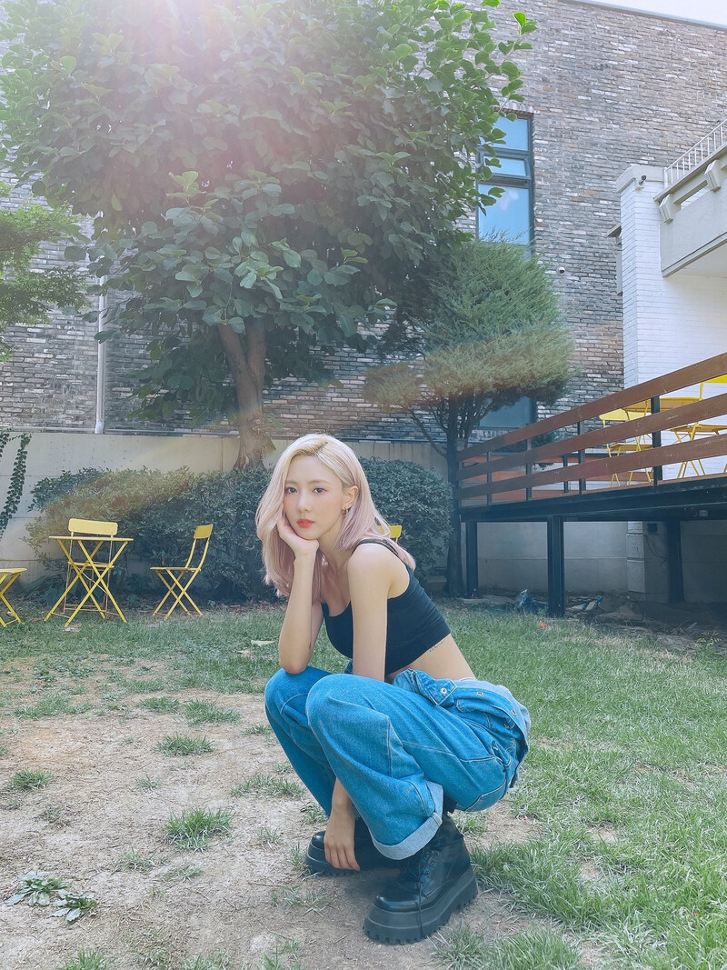 210826 Dreamcatcher Twitter Update - Yoohyeon "Touch" Cover Photos documents 7