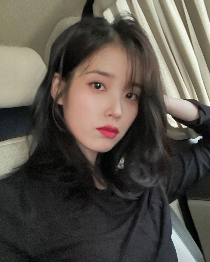 220715 IU Instagram Update documents 1