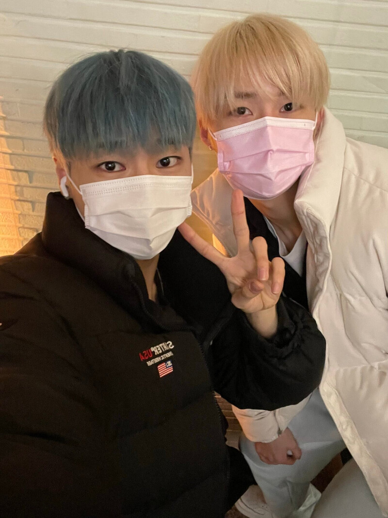 230226 NINE.i Twitter Update - Taehun documents 4