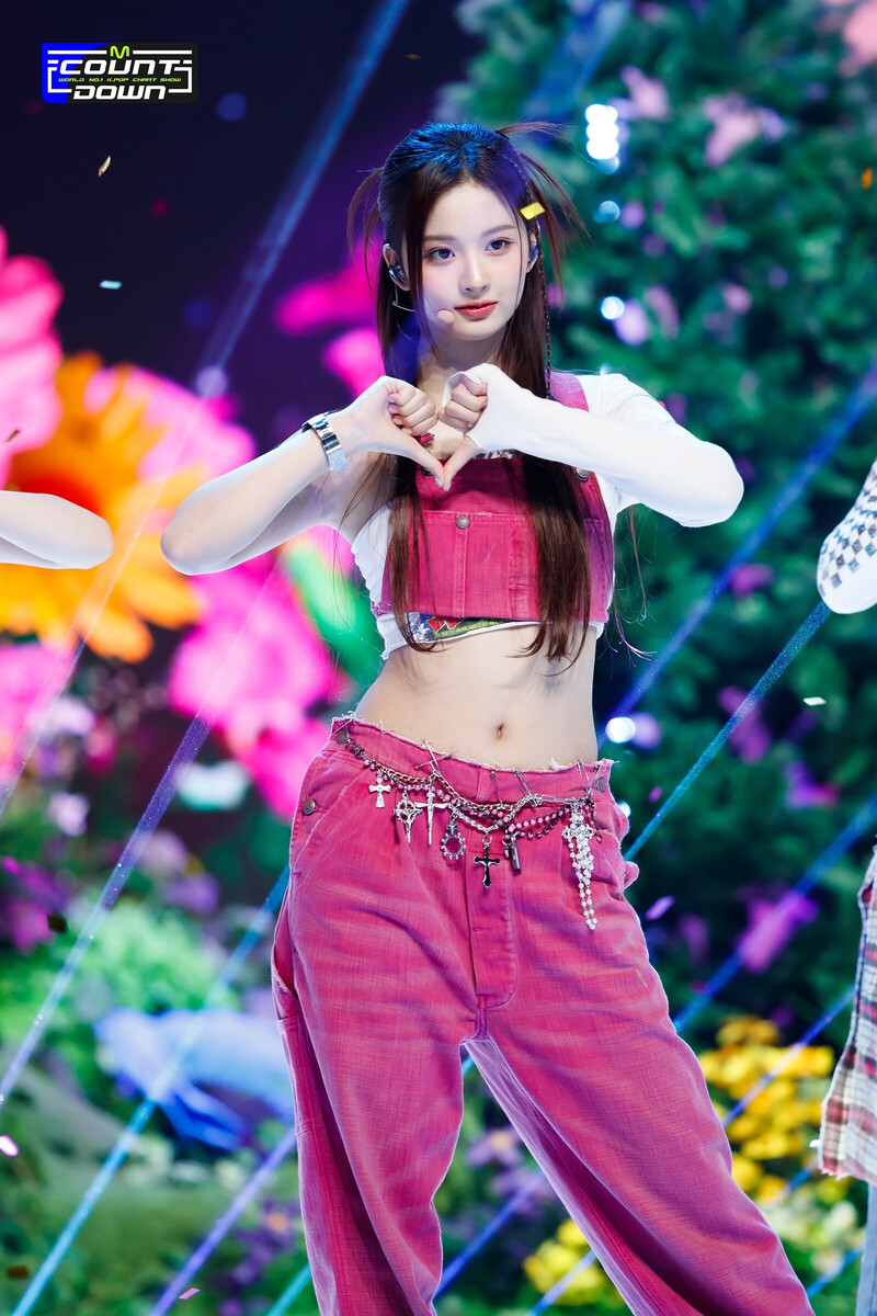 230323 NMIXX Sullyoon 'Love Me Like This' at M Countdown documents 12