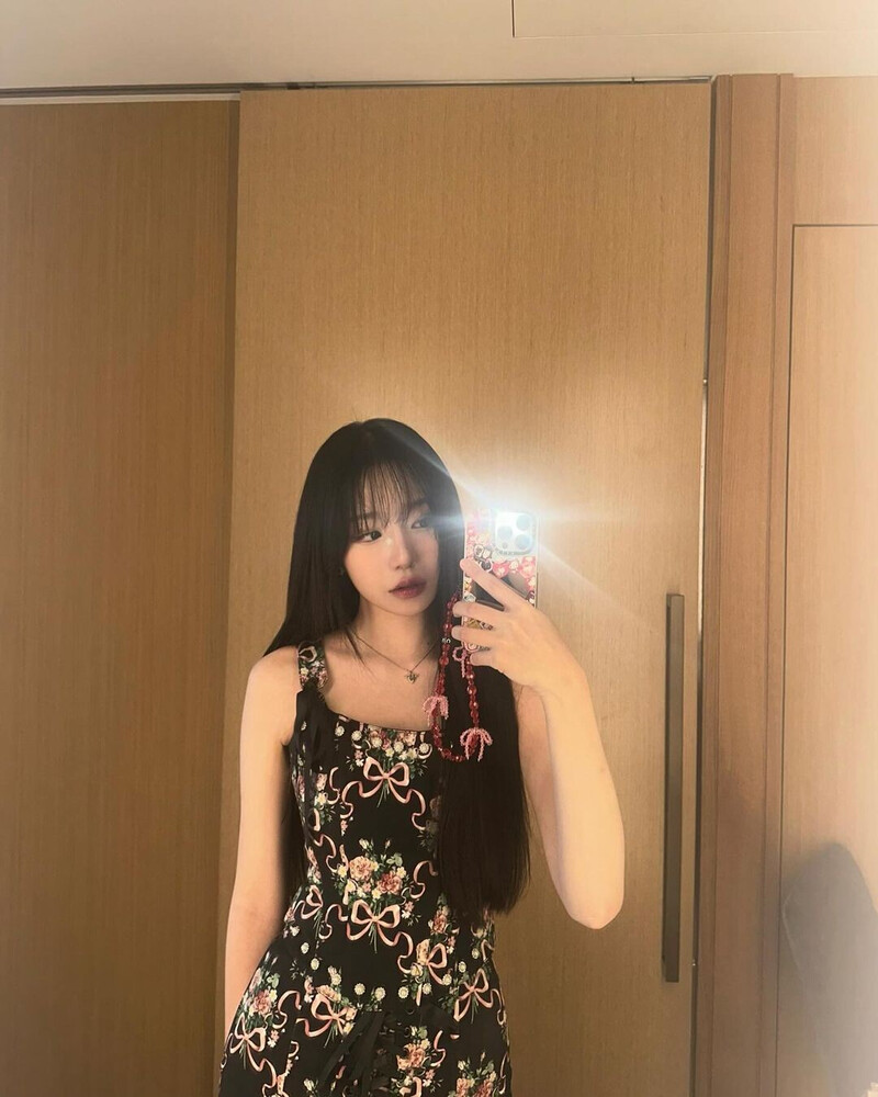 240728 Jo Yuri Instagram Update documents 4