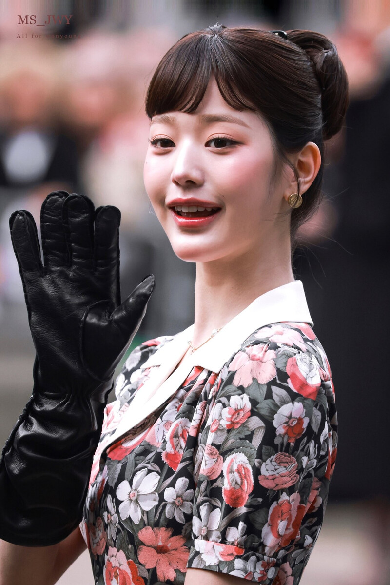 241001 IVE Wonyoung - Miu Miu SS25 Show at Paris Fashion Week documents 4