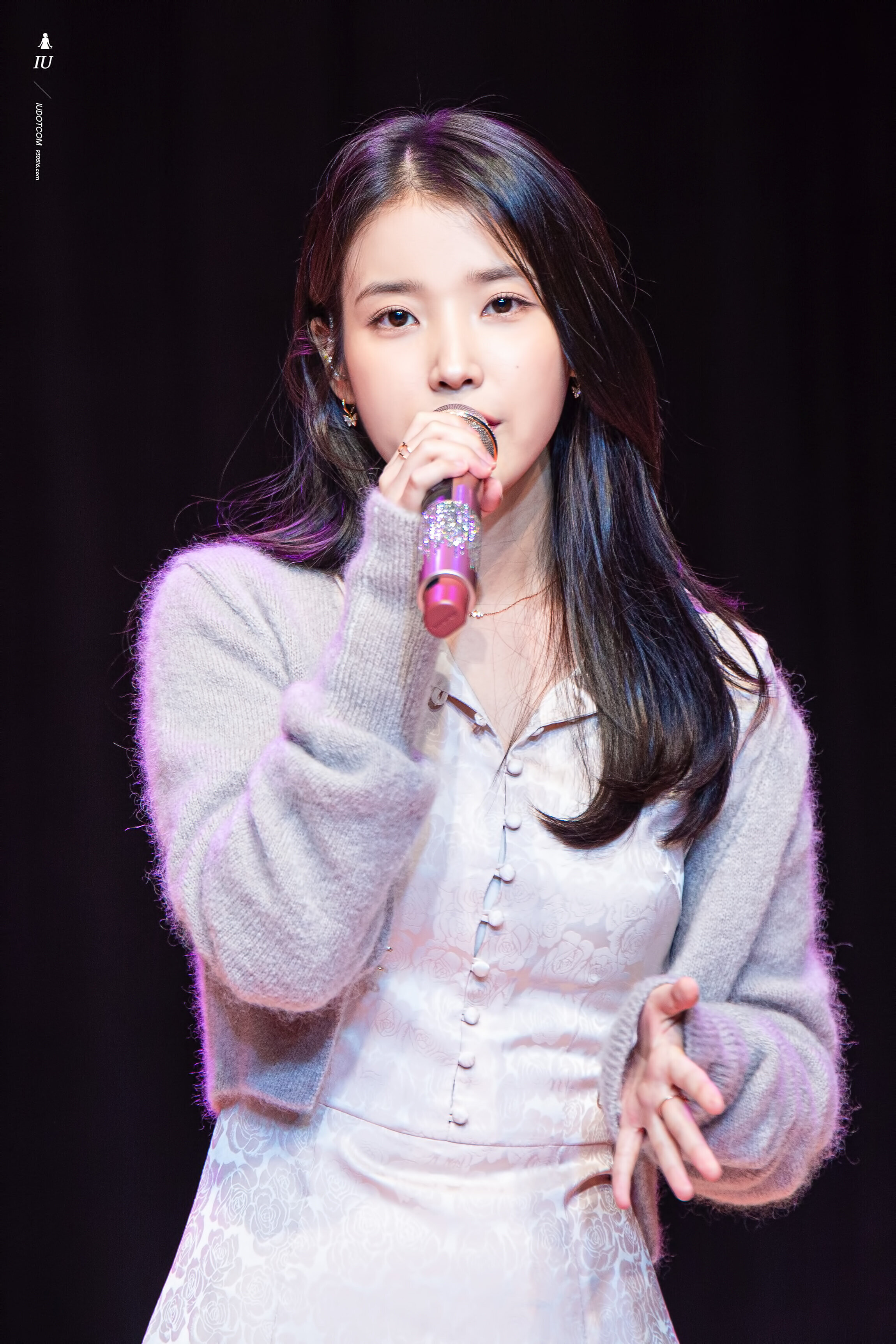 221020 IU | kpopping