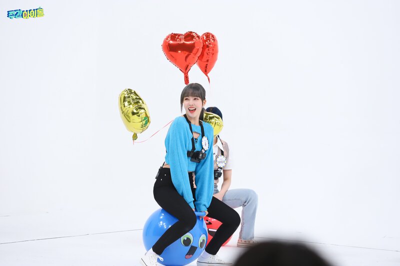 210908 MBC Naver Post - STAYC at Weekly Idol documents 3