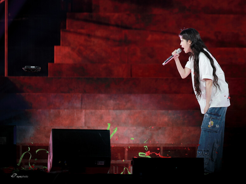 240922 IU - HEREH World Tour Concert Encore: The Winning in Seoul Day 2 documents 16