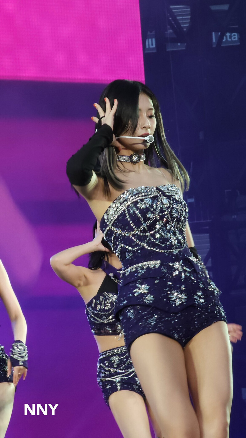 231104 TWICE Tzuyu - ‘READY TO BE’ World Tour in Melbourne | kpopping