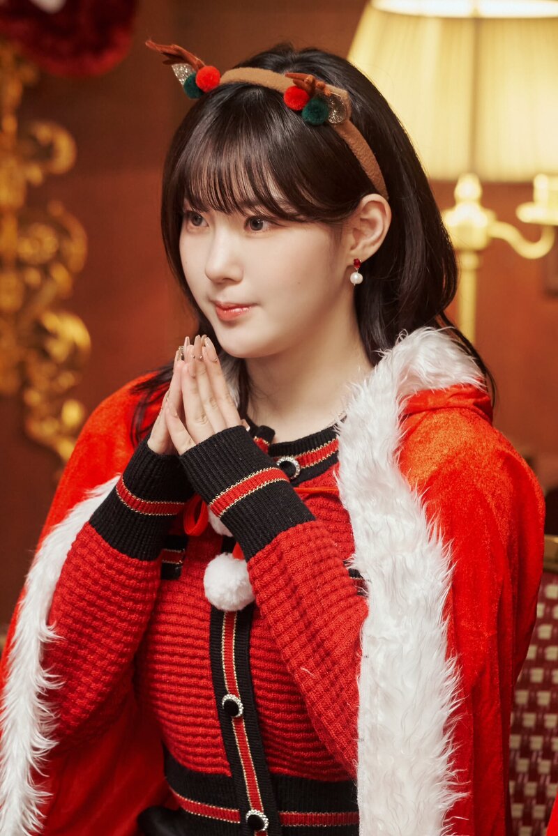 231229 WakeOne Naver Update - Chaehyun - Kep1erving My Own Santa & Kep1erving Awards [Behind the Scenes] documents 2