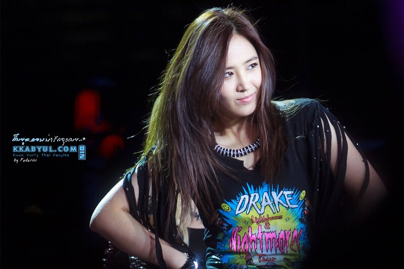 121123 Girls' Generation Yuri at SMTown Concert in Singapore documents 10