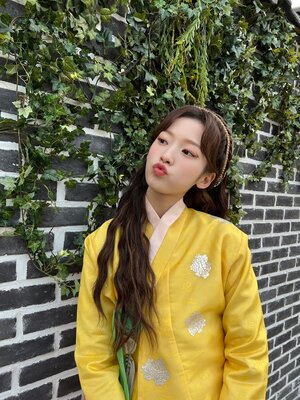 220625 OH MY GIRL SNS Update - Arin