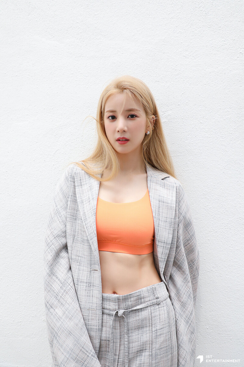 220622 IST Naver - Apink Chorong - Pilates S Photoshoot Behind documents 28