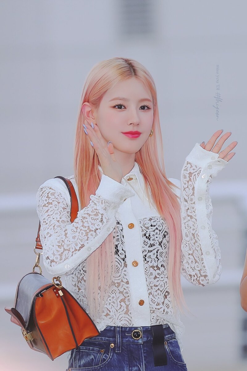 220721 (G)I-DLE Miyeon documents 1