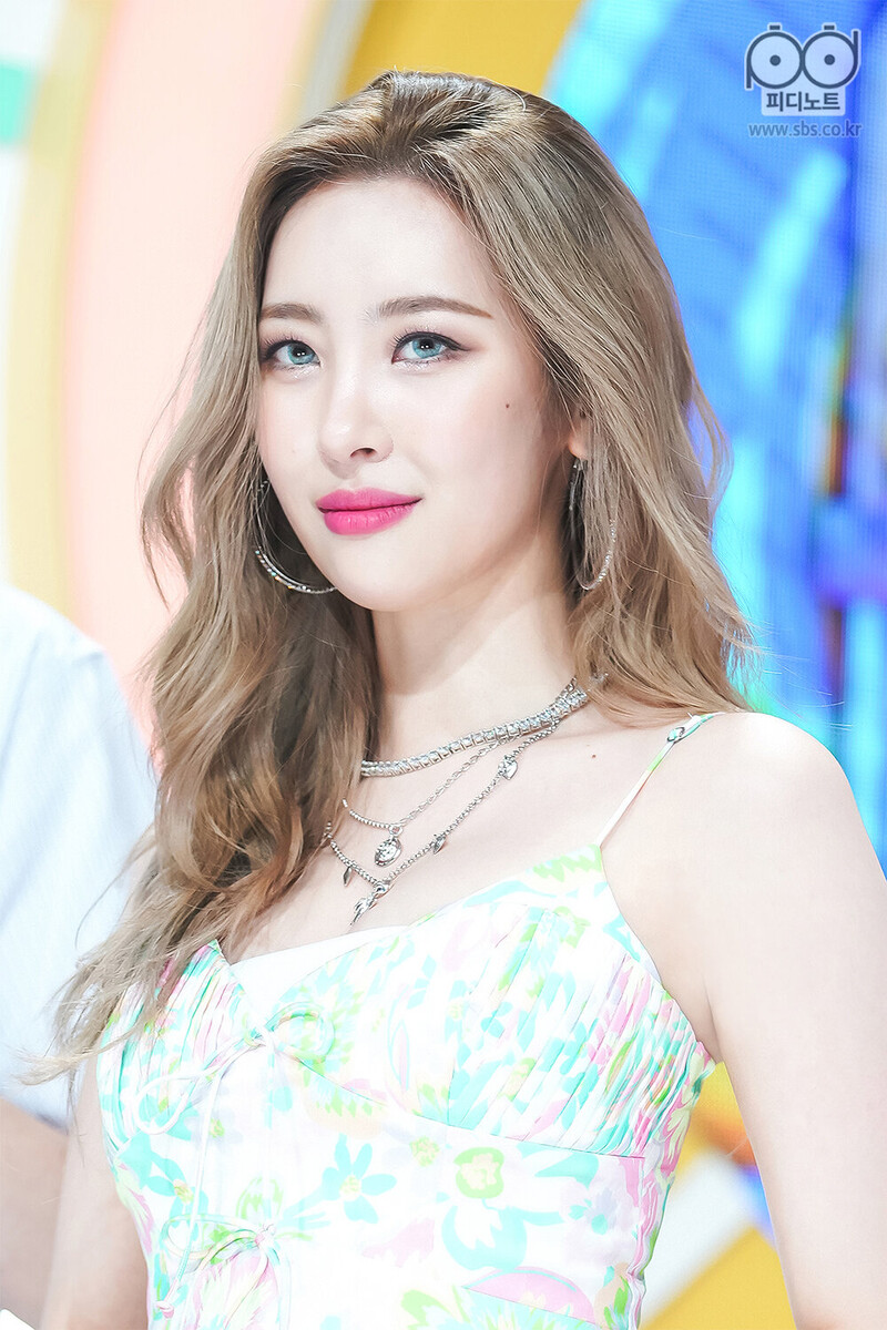 210808 Sunmi - 'You can't sit with us' + 'SUNNY' at Inkigayo documents 6