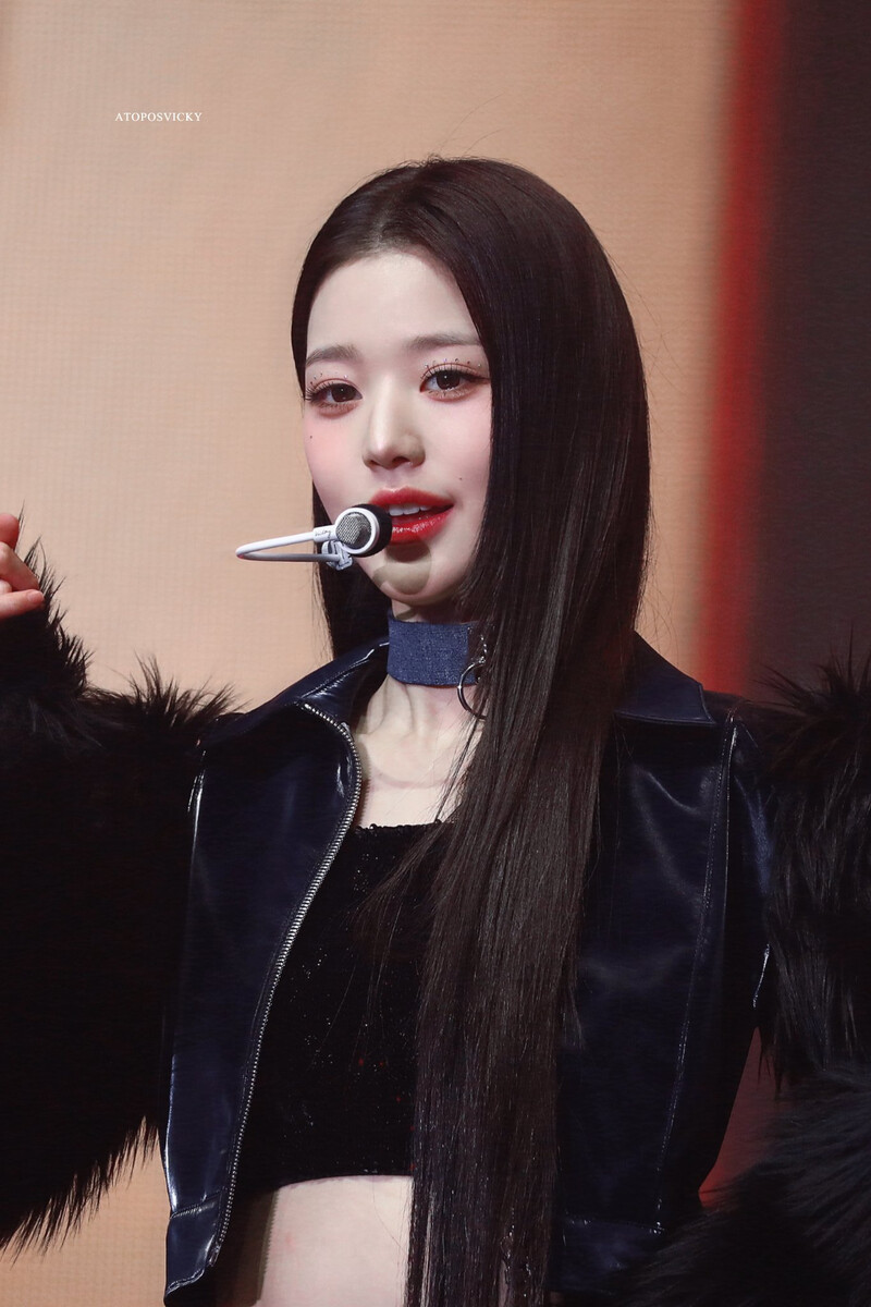 230212 IVE Wonyoung - The First Fan Concert 'The Prom Queens' Day 2 documents 4