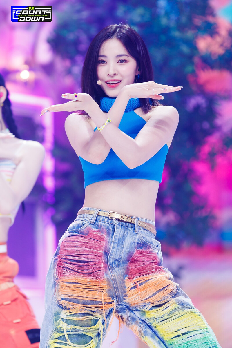 230803 - ITZY 'CAKE' at M COUNTDOWN documents 24