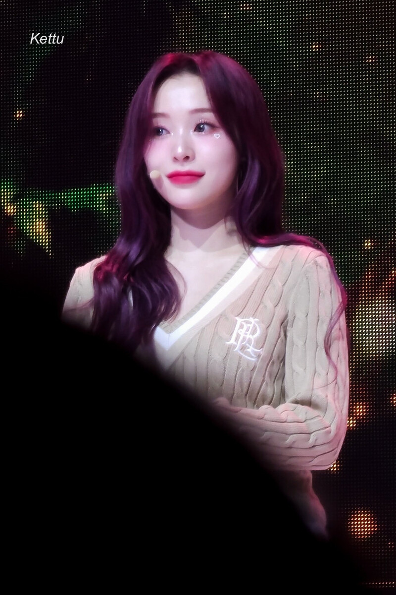 241225 Dreamcatcher Gahyun - '7 Doors of Christmas: A Lucky Encore' in Seoul Day 2 documents 5