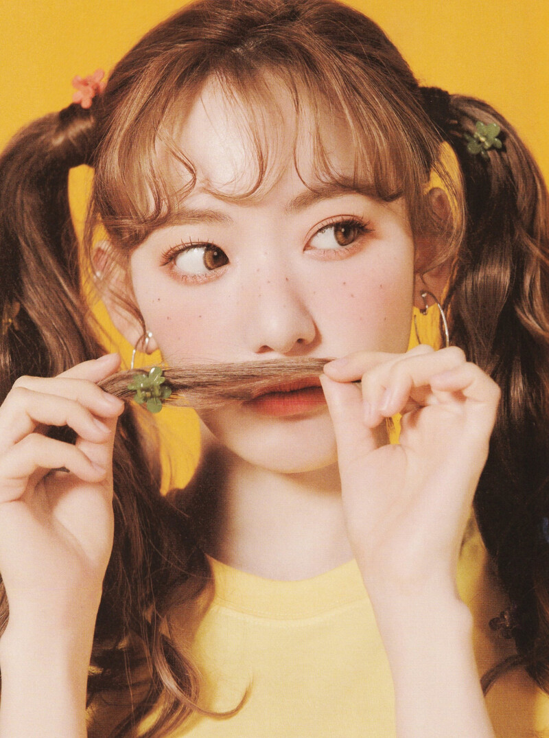 [SCANS] Sakura Graduation Visual Booklet scans documents 12