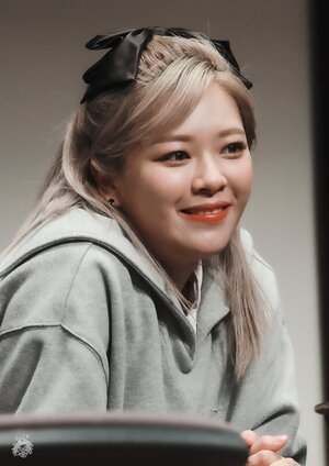 220903 TWICE Jeongyeon - Fansign Event