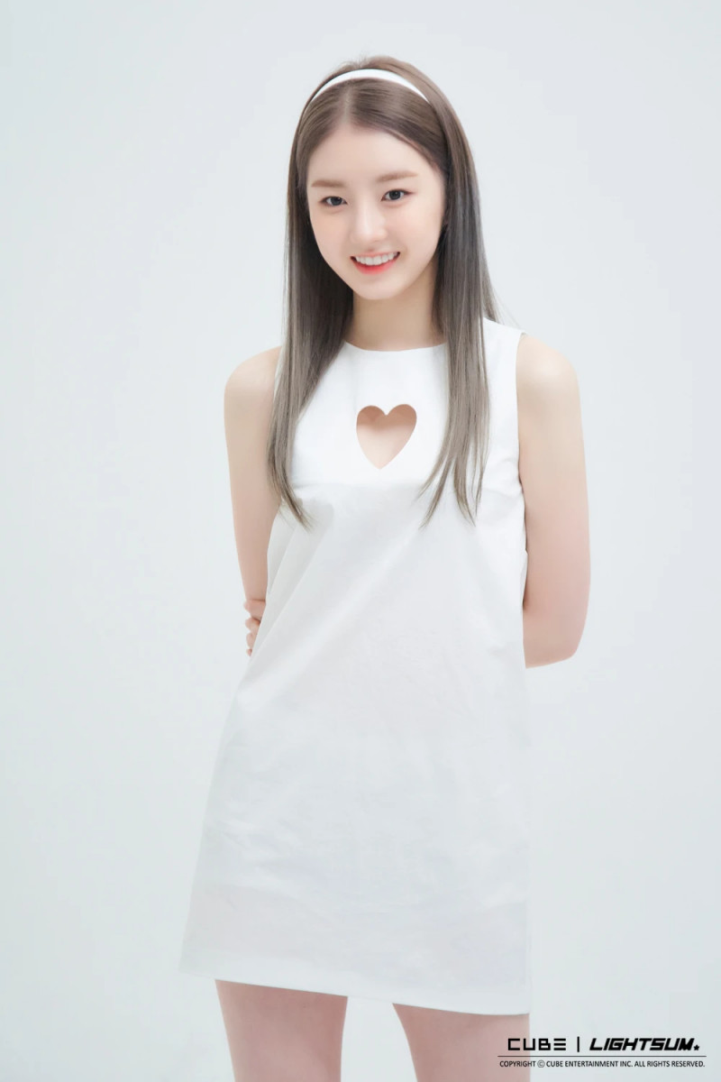 210514 Cube Naver Post - LIGHTSUM's Debut Profile Shoot Behind documents 10