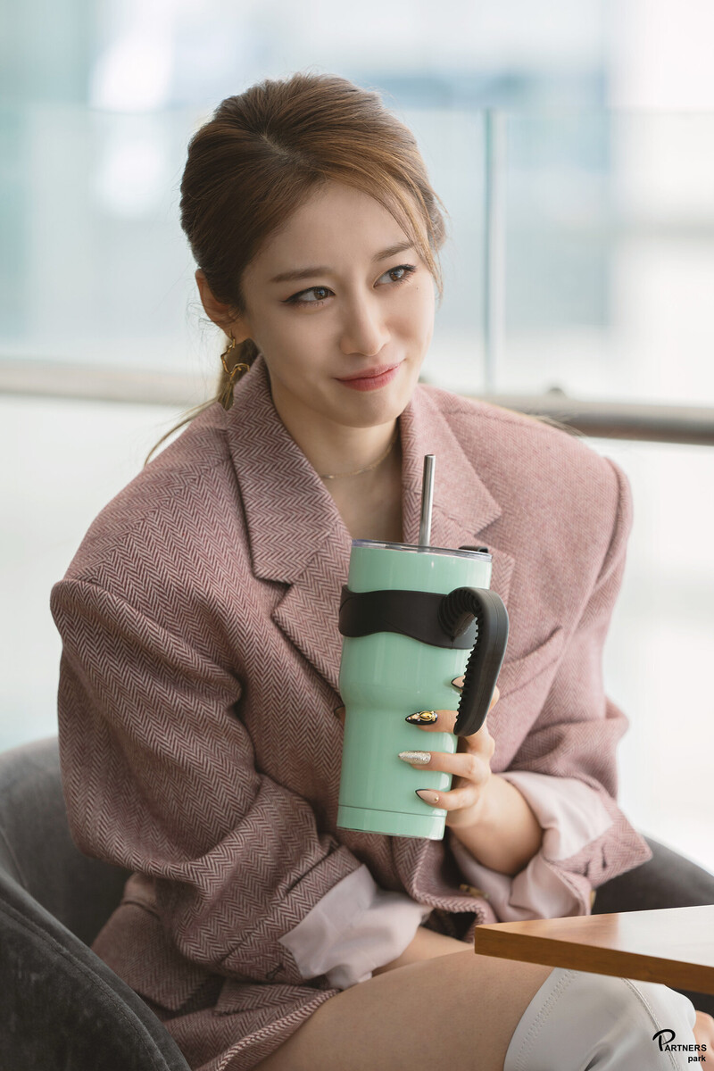 210521 Partners Park Naver Post - Jiyeon's  'Imitation' Ep. 2 Behind documents 27