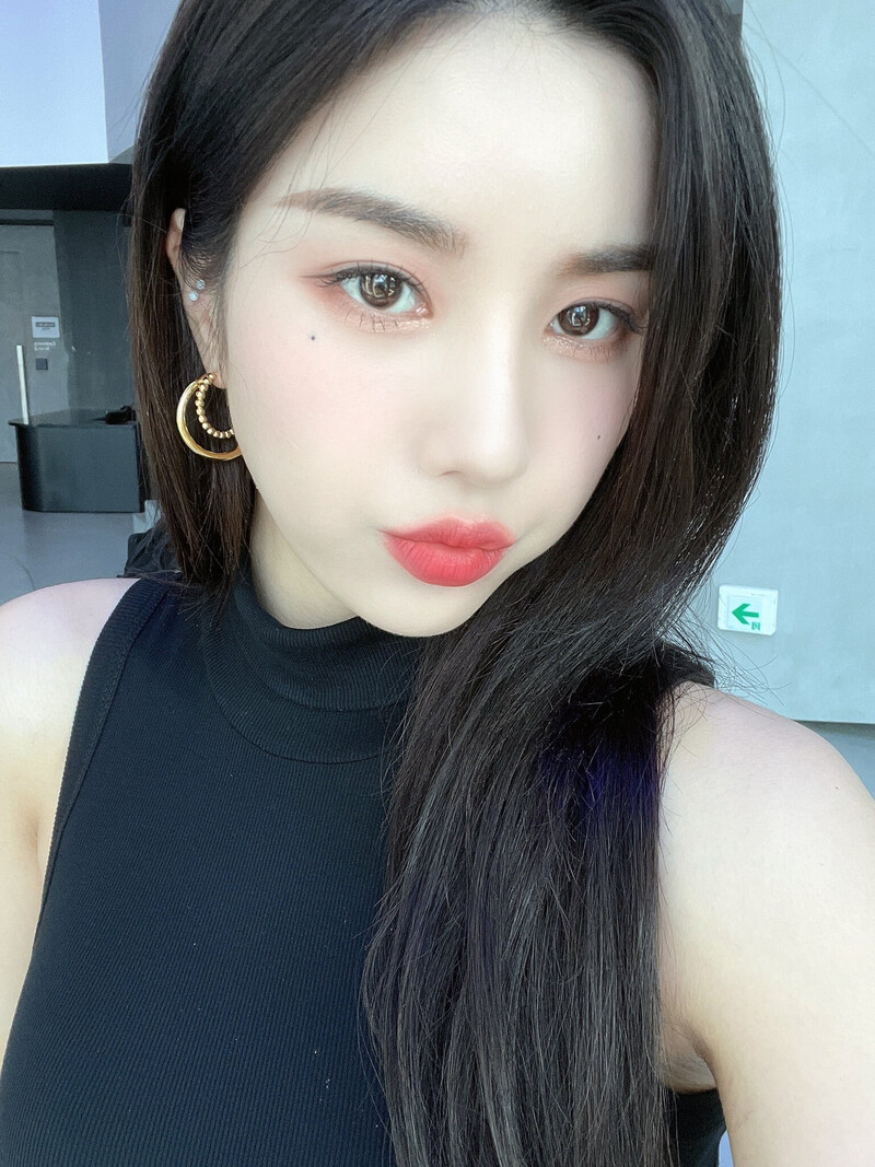 210903 Kwon Eunbi Twitter Update documents 1