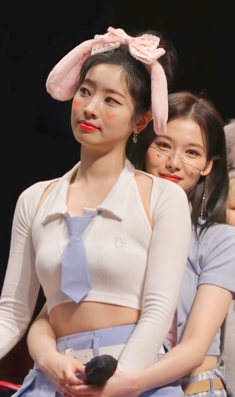 220903 TWICE Dahyun - Fansign Event documents 7