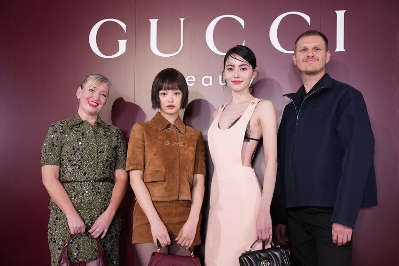 241120 HANNI at the Gucci Beauty Event in Japan documents 15