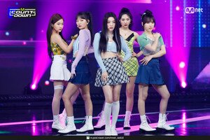 210826 Red Velvet - 'Pose' at M Countdown