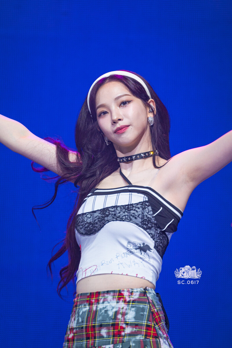 240922 aespa Karina - ‘SYNK : Parallel Line’ Tour in Macau Day 2 documents 8