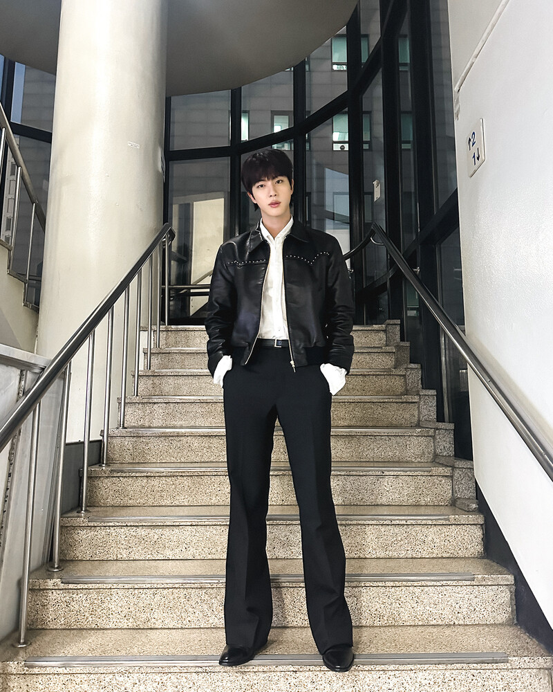 241227 - BTS Twitter Update with JIN documents 2