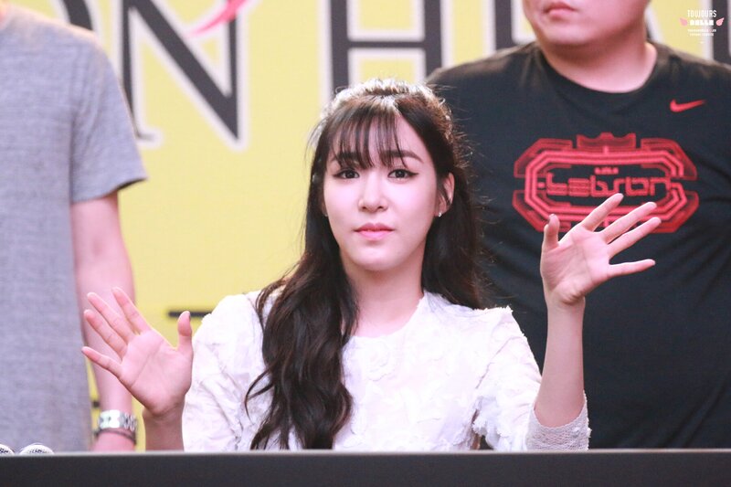 150827 Girls' Generation Tiffany at Lion Heart Daejeon Fansign documents 8