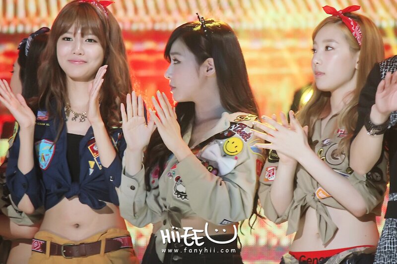 130628 Girls' Generation at Korea-China Friendship Concert documents 16