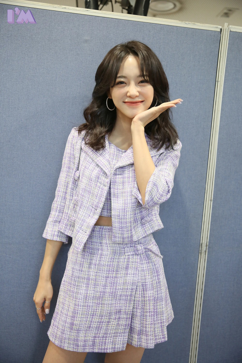 210430 Jellyfish Naver Post - Sejeong 'Warning' Music Show Behind documents 3