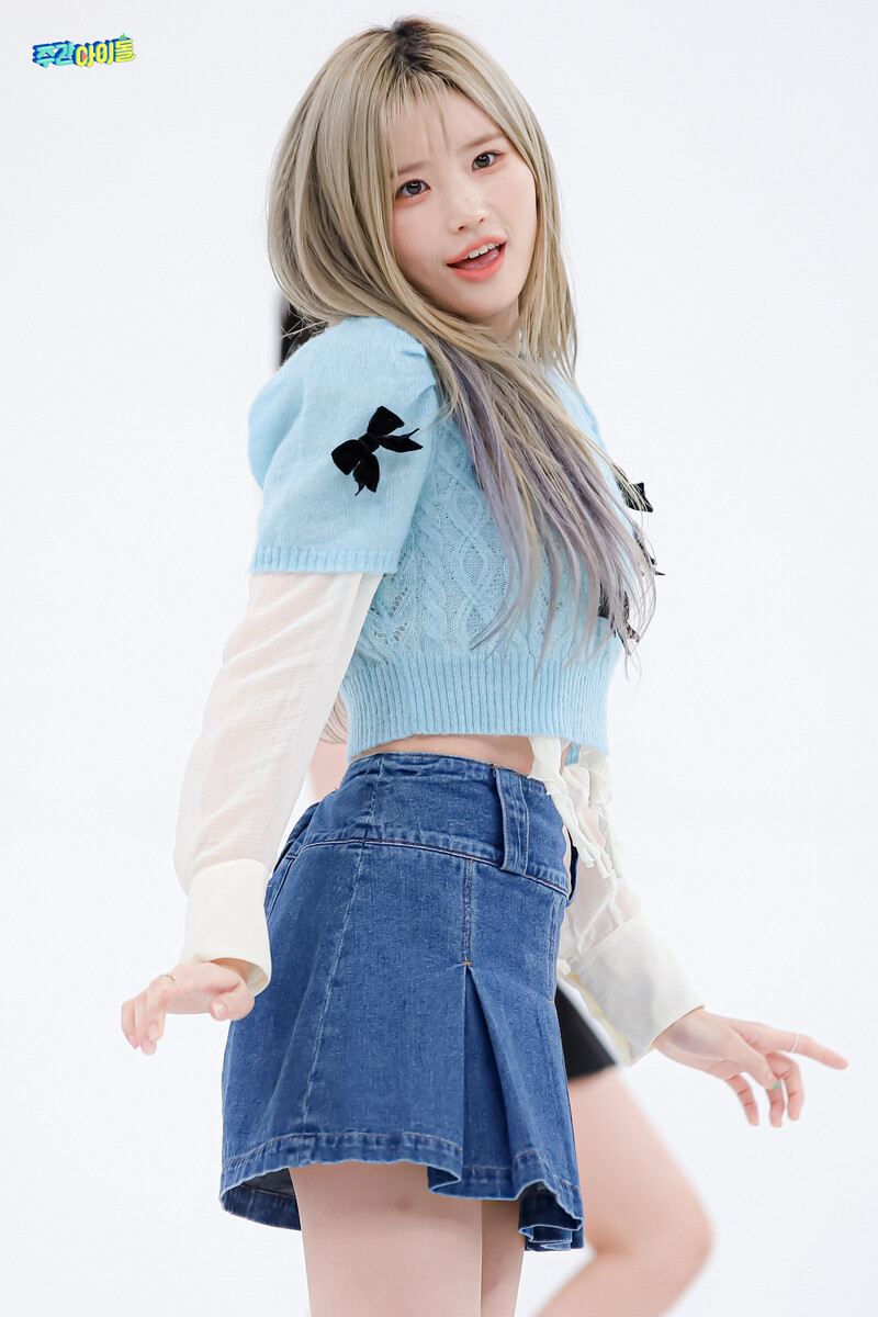 220628 MBC Naver - fromis_9 at Weekly Idol documents 1