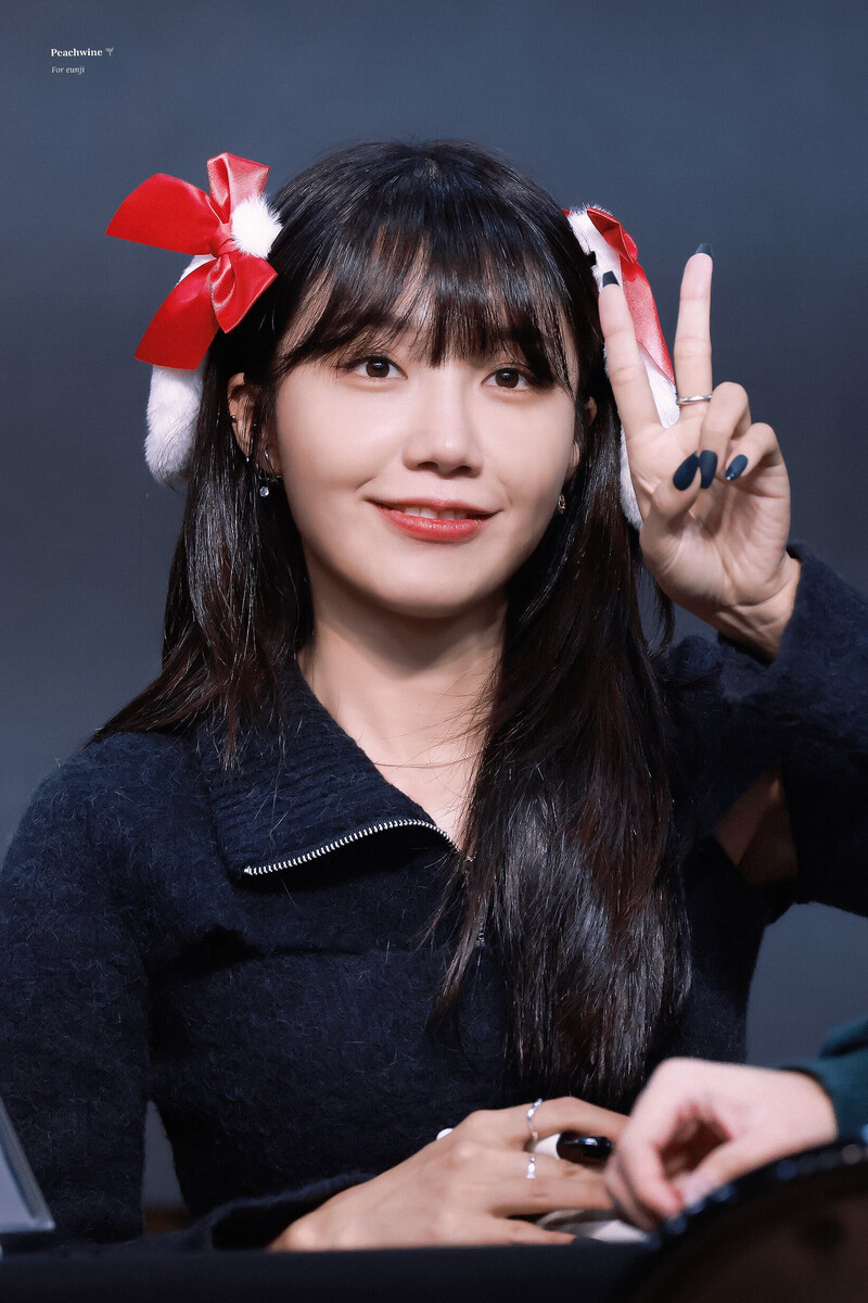 221112 Apink EUNJI at fansign event documents 3