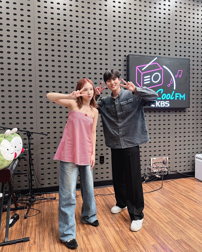 240619 - Kiss the Radio Instagram Update with NAYEON n Young K documents 3