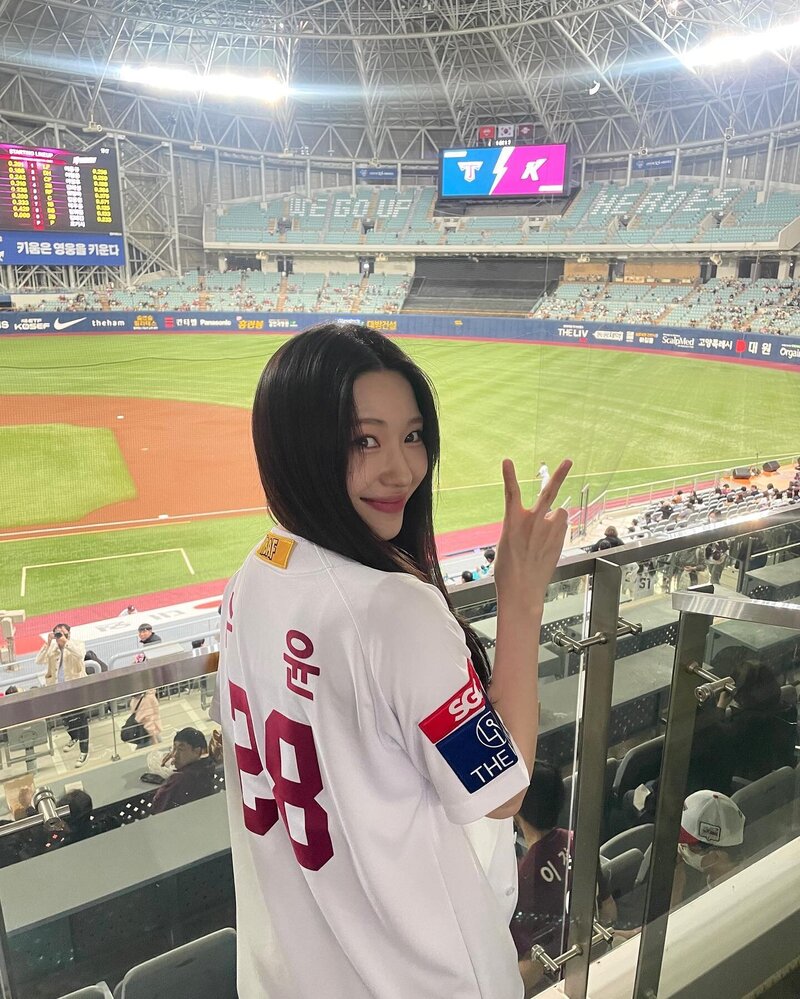 230414 Rocket Punch Instagram Update - Suyun & Dahyun documents 5