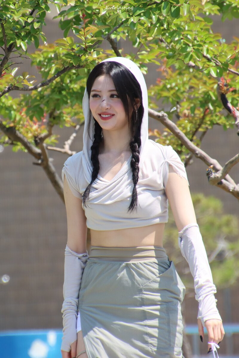 230519 LE SSERAFIM Yunjin - Mini Fameeting documents 2