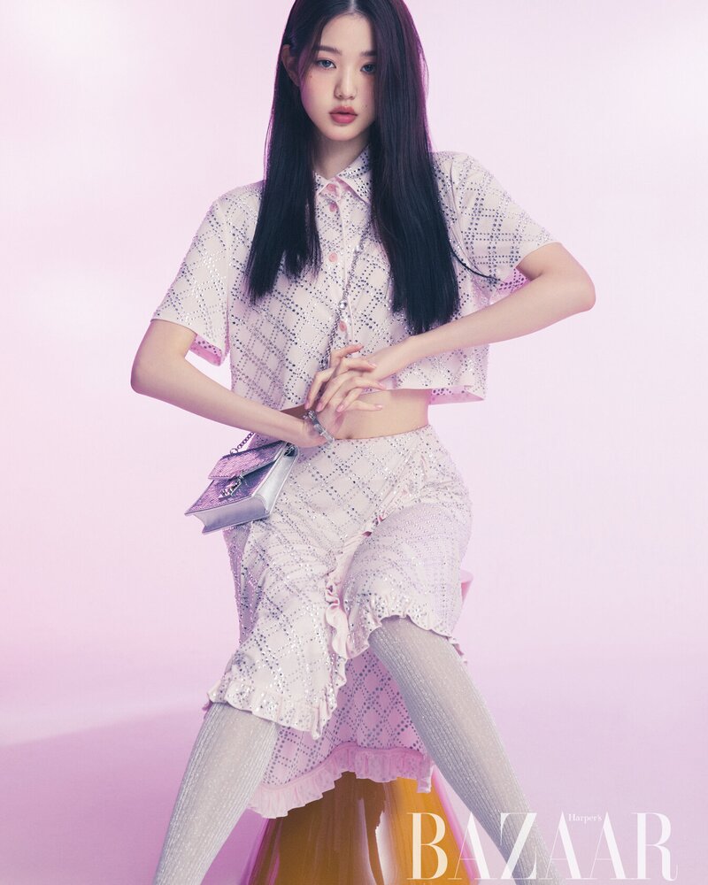 IVE Wonyoung for Harper's Bazaar Magazine December 2021 Issue | kpopping
