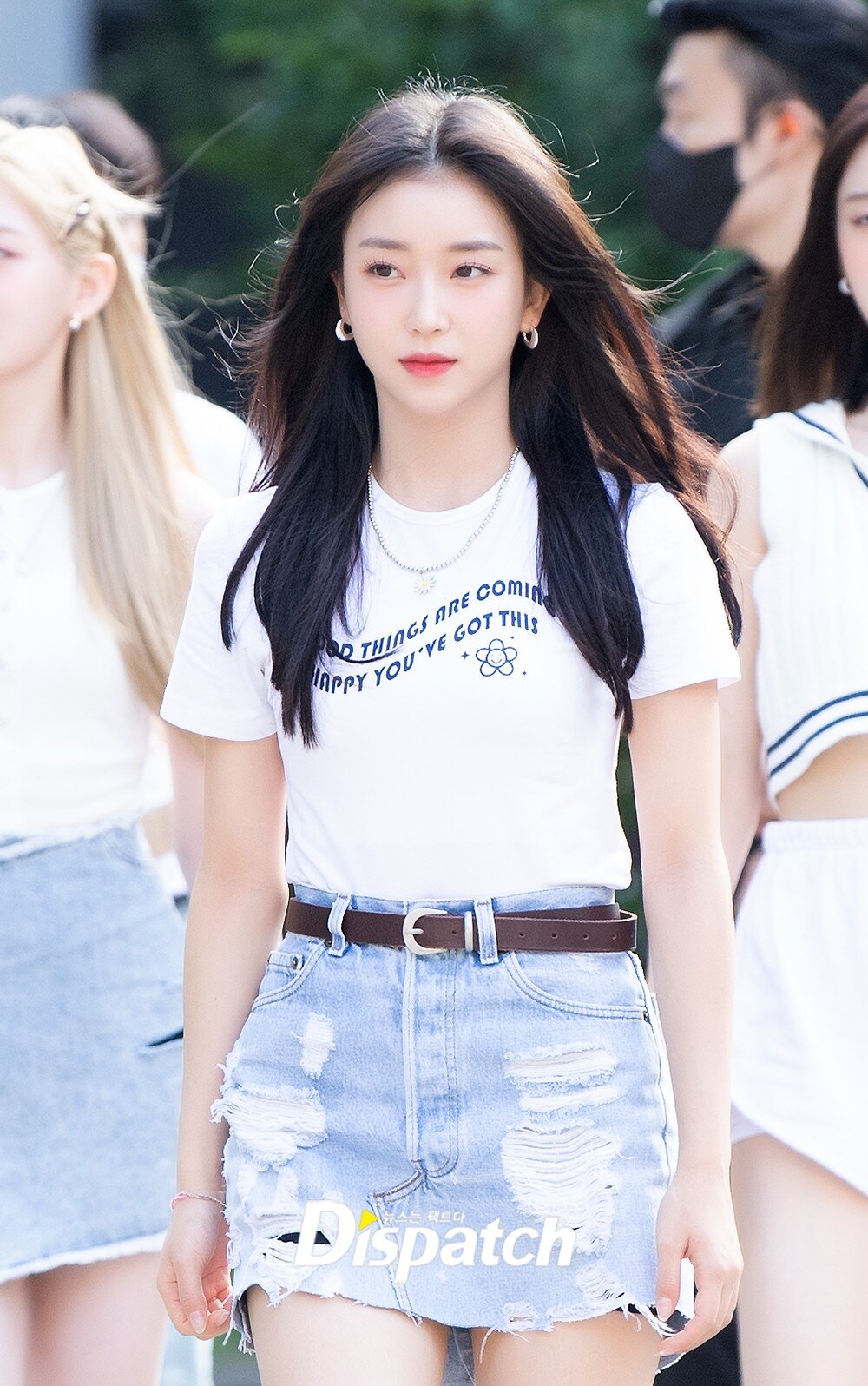 220729 STAYC Sumin - Music Bank Commute | kpopping