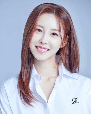 Jun Hyoseong 2023 profile photos