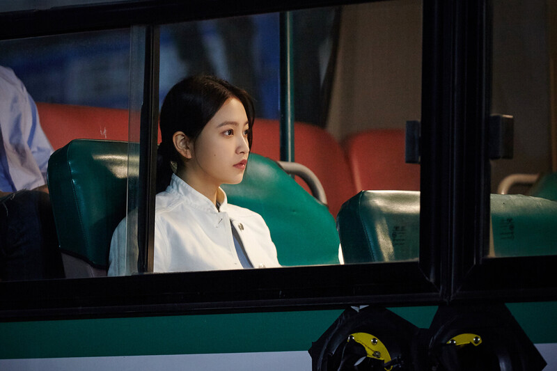 210902 Red Velvet Yeri "Blue Birthday" Shooting Behind the Scenes | Naver Update documents 8