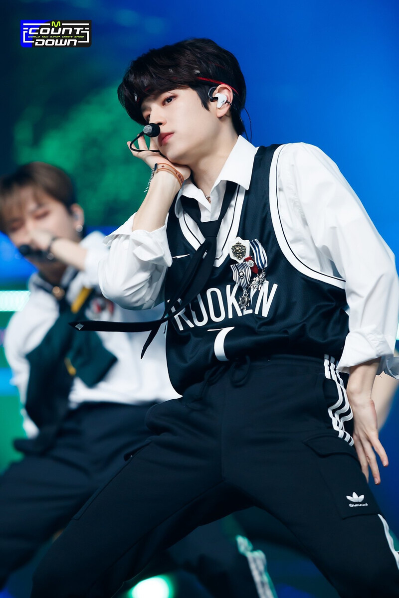 220407 SEUNGMIN- STRAY KIDS 'MANIAC' at M COUNTDOWN documents 2