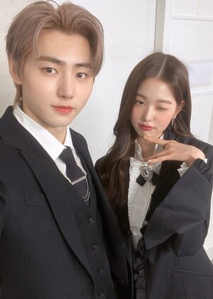 220506 Music Bank Twitter Update - Sunghoon and Wonyoung