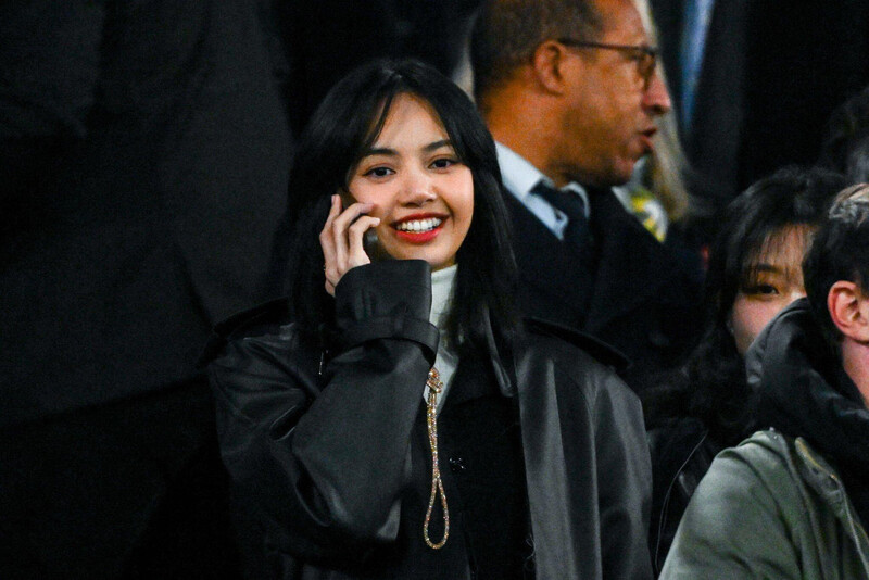 231128 - LISA at PSG vs. Newcastle United FC UEFA Champions League Match in Paris documents 4