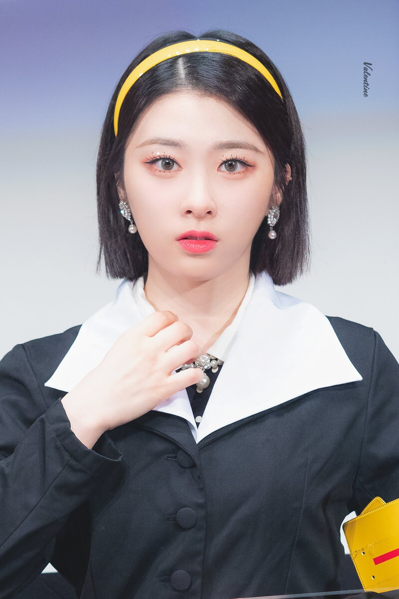 210612 fromis_9 Yunkyoung documents 3