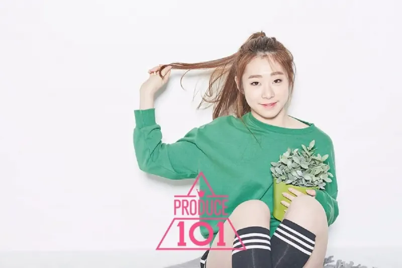 Yu_Yeonjung_Produce_101_Promotional_5.jpg