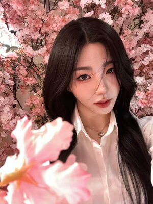 240419 tripleS Instagram & Twitter Update - Sohyun