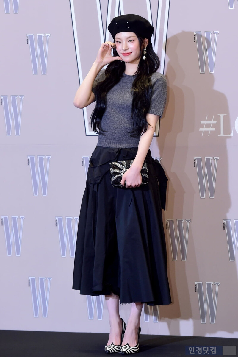 241014 ITZY Yeji at the W Korea ‘LOVE YOUR W’ Event documents 3