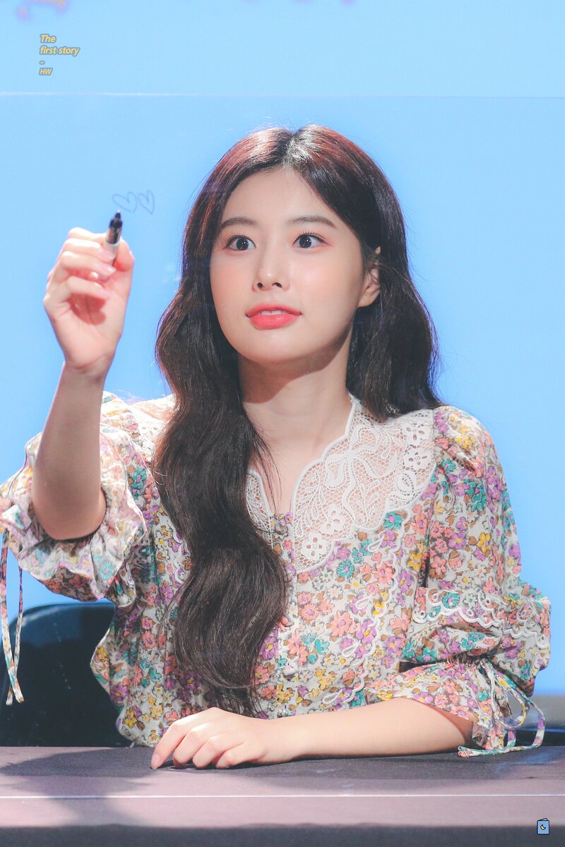 210703 Hyewon - Fansign Event documents 4